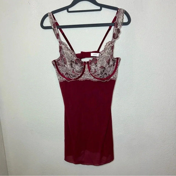 Auden Burgundy Chemise with Underwire and Push Up Padding Size Medium - Picture 1 of 6